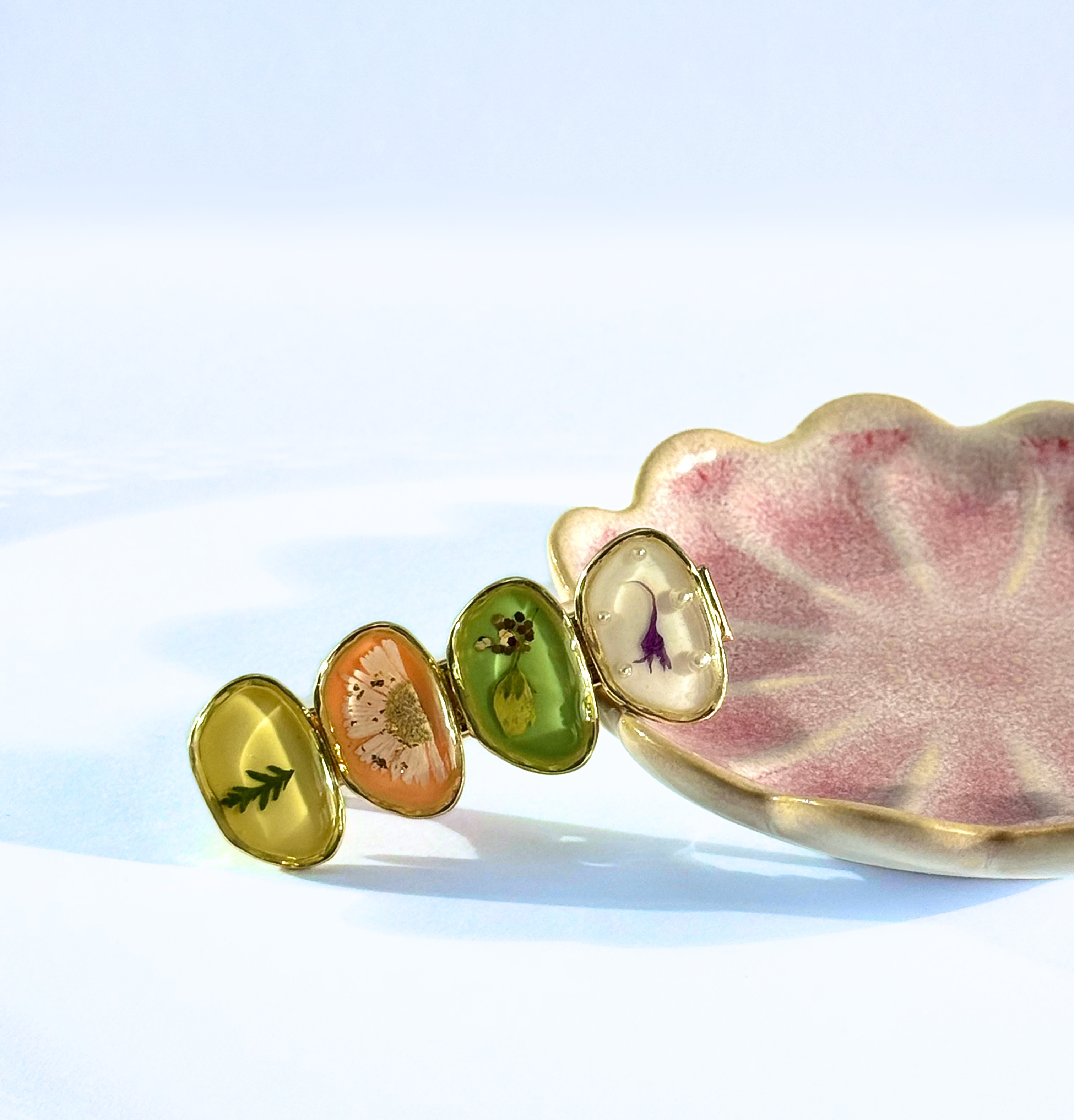 Seamless Graphic Hair Clip – Summer
